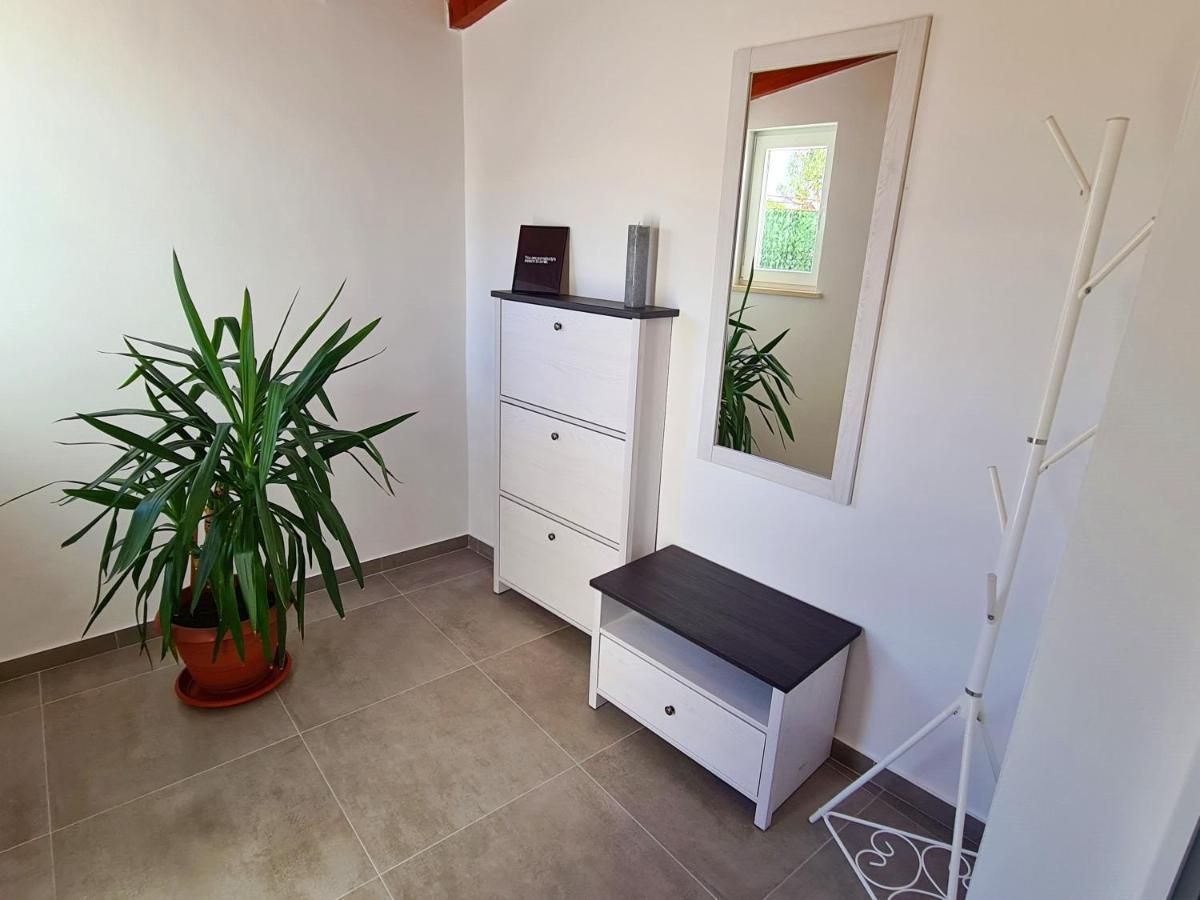 Apartment Antonio Banjole Exterior photo
