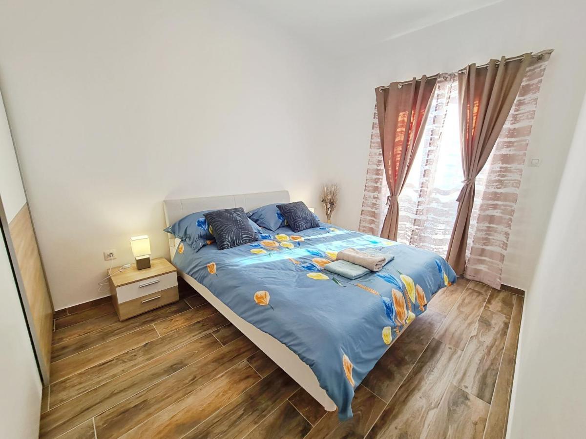 Apartment Antonio Banjole Exterior photo